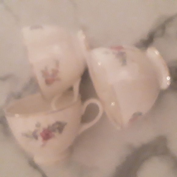 Set of 3 Cups - Picture 6 of 8